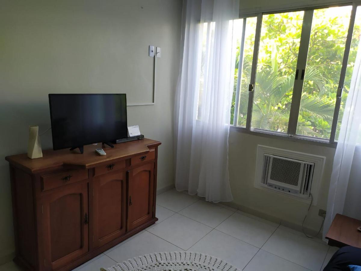Guarujá Enseada - Apto 200m da praia - 02 dorm. Wi-fi + AR + Estacionamento Exterior foto